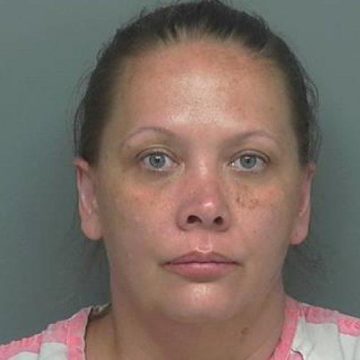 DRUNK MOTHER BUSTED AFTER LEAVING 5 CHILDREN IN A RUNNING VEHICLE