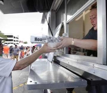 Conroe waives parking limit for food trucks during pandemic