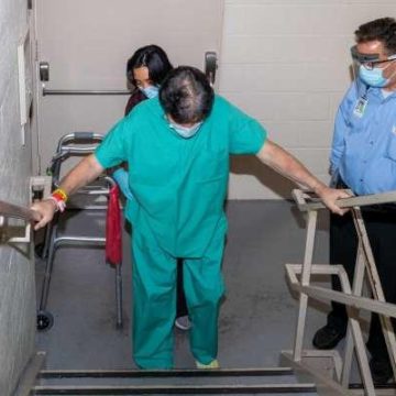 Double lung transplant, one of the nation’s first, saves COVID patient in The Woodlands