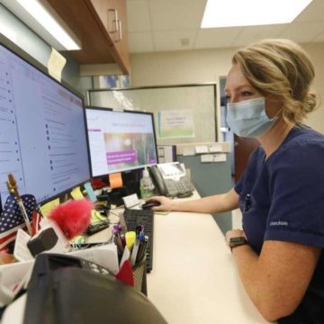 img_5f742dbb24d31 Nurse navigator to give patients extra resource during cancer treatment at St. Luke’s The Woodlands Hospital