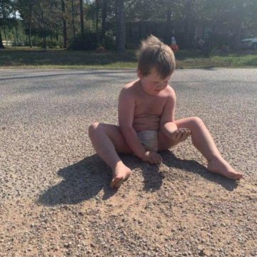 CHILD FOUND WANDERING ON HIGHLINE BLVD NEAR CUT AND SHOOT