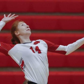 VOLLEYBALL: Splendora defeats LCM in playoff opener