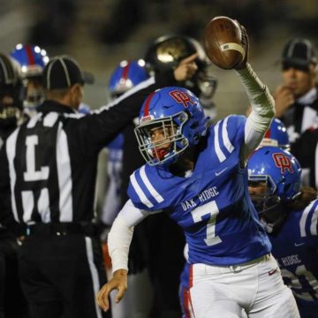 FOOTBALL: Oak Ridge capitalizes on Conroe turnovers