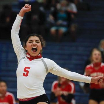VOLLEYBALL: Porter edges New Caney, earns playoff berth