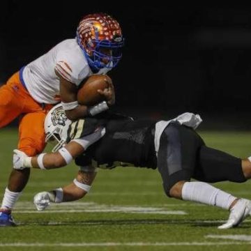 FOOTBALL: Grand Oaks edges Conroe for first-ever district win