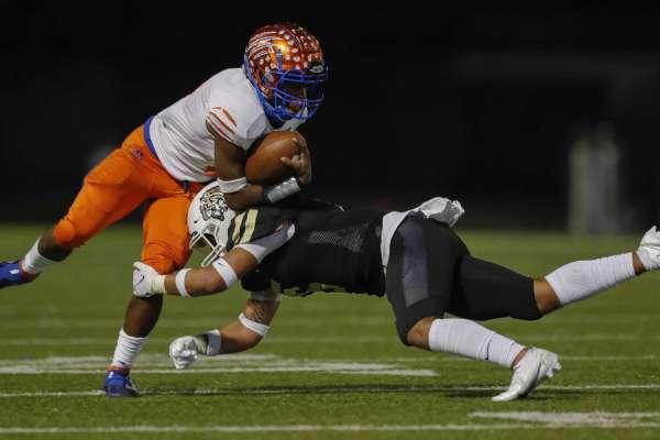 img_5fa6385d5fde9 FOOTBALL: Grand Oaks edges Conroe for first-ever district win