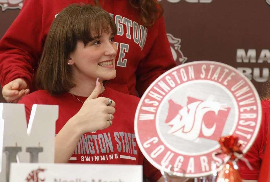 SIGNING DAY: Magnolia celebrates six college signings