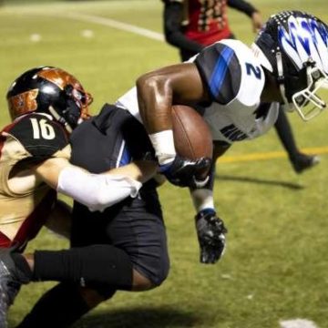 FOOTBALL ROUNDUP: Lake Creek clinches playoffs; New Caney rolls