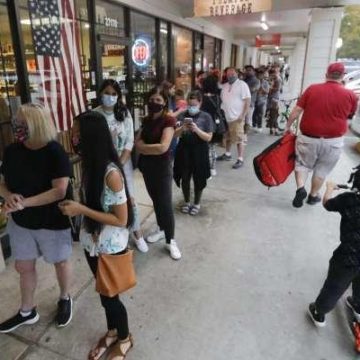 Viral Facebook post leads to candy store crush in The Woodlands