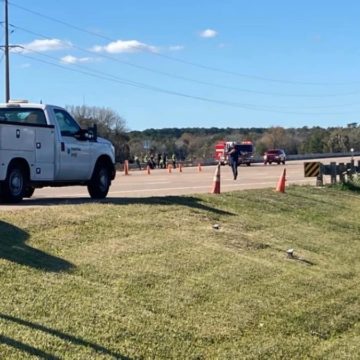 BREAKING: Gas leak causes road closure at Hwy. 105 and South Pine Lake Road in Conroe