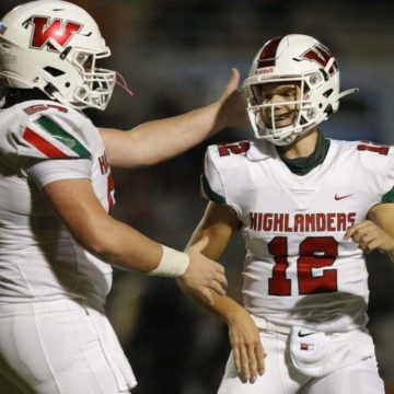 FOOTBALL: The Woodlands, Lake Creek fall in playoffs