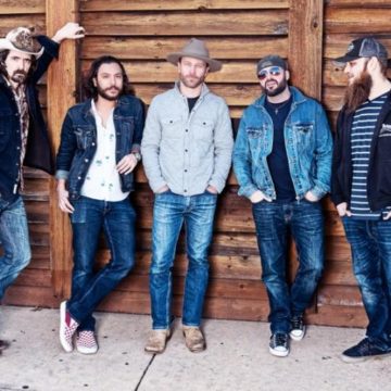 Where to see live music in The Woodlands area in December and January