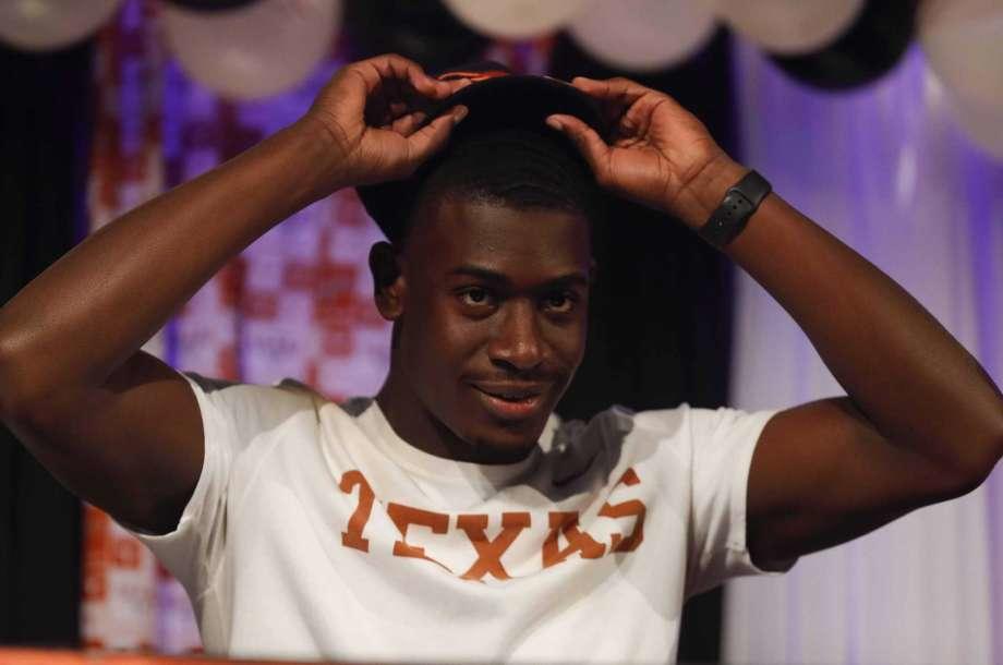 SIGNING DAY: New Caney’s Harris signs with Texas; Grant joining ULM