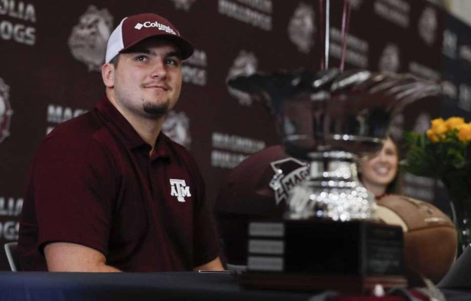 SIGNING DAY: Five Magnolia Bulldogs sign college offers