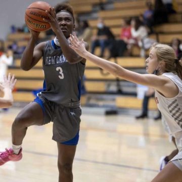 GIRLS HOOPS: New Caney pulls out victory over Caney Creek