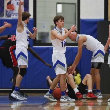 HOOPS ROUNDUP: New Caney boys top Lake Creek; Splendora wins