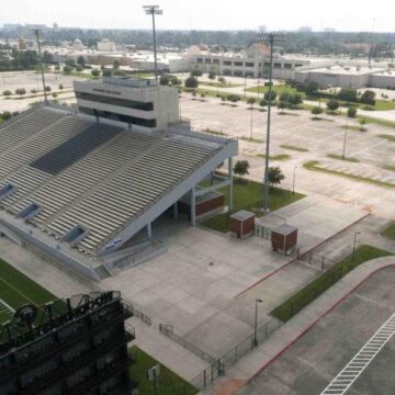 Conroe ISD, Memorial Hermann team up for vaccination site at stadium