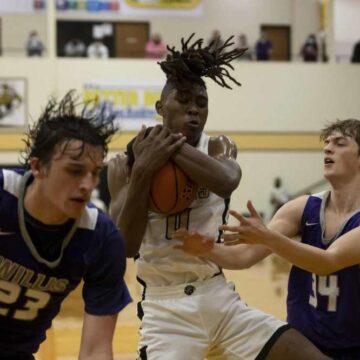 img_6023571655fdd BOYS HOOPS: Conroe holds off Willis, remains in tight playoff race