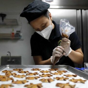 img_60240478be0af Business owners say plan ahead to celebrate Valentine’s Day amid pandemic