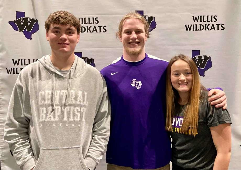 ATHLETICS: Willis celebrates three college signings