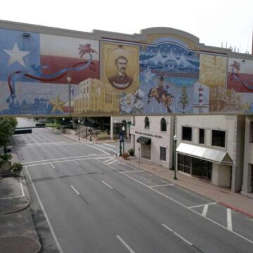 Conroe expands initiative to help struggling businesses