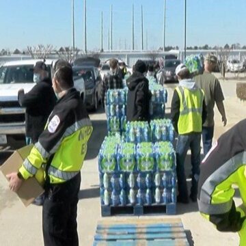 Hundreds Receive Food, Water in Willis