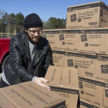 Hundreds seek milk and water in Splendora