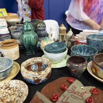 Bridgewood Farms market raises funds