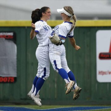 SOFTBALL: New Caney rallies past Porter, clinches playoff spot for first time since 2013