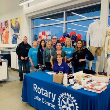 A Rotary Moment: Conroe, Lake Conroe members spend Saturday in service