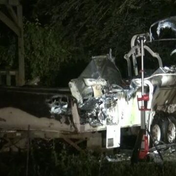 RV fire leaves man dead in New Caney