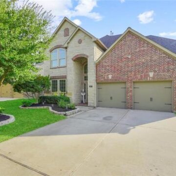 107 Knollbrook Circle