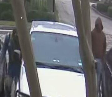 Pair sought in bank withdrawal theft from car in Spring