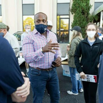 Combat veterans Wesley Hunt, Morgan Luttrell in position to win GOP congressional primaries without runoffs, early voting results suggest