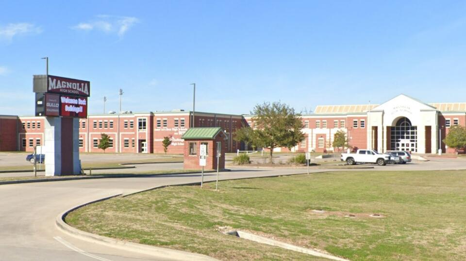 0MCo1Z_0lpC3kin00.jpg The Woodlands man arrested, accused of improper relationship with student at Magnolia HS