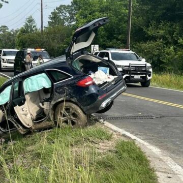 Woman dies in wreck in New Caney on Memorial Day