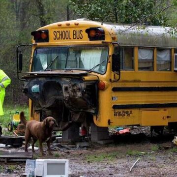 Splendora man who left children in school bus during prison sentence faces sex abuse charges