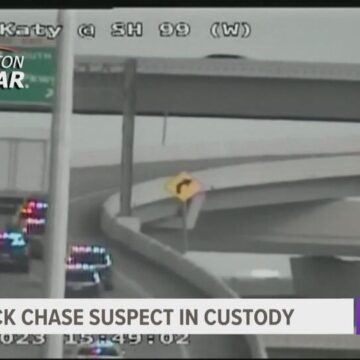 VIDEO: 18-wheeler leads law enforcement on chase in Houston area | Driver in custody
