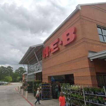 Texas man allegedly exposed himself in H-E-B, police say