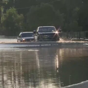 Here’s what to expect as water continues to rise along Houston-area rivers following this week’s storms