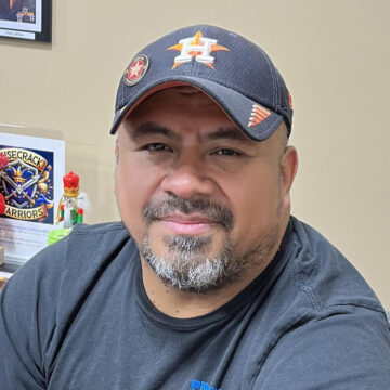 2PrwS7_0vQnYYN500.jpg Veteran of the Week – Tory Canamar