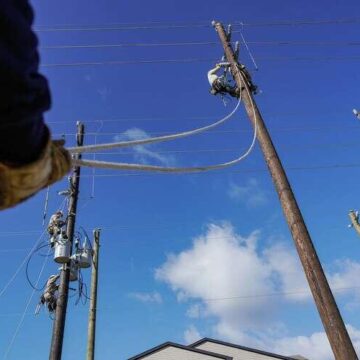 Fewer than 4,000 CenterPoint customers remain without power after overnight wind gusts in Houston