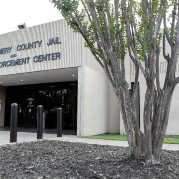 0rQwTW_17DjMf9T00.jpg Conroe municipal judge arrested, accused of driving while intoxicated and unlawful carrying of a weapon