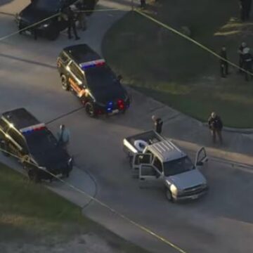 14GWTB_17CdX7GG00.jpg Suspect shot by Montgomery County Pct. 2 deputy at Conroe park