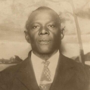 Volunteers begin restoring historic New Home Cemetery near Willis after wrap on Conroe project