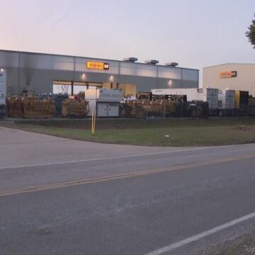 ‘It sounds like a jet engine’ | Neighbors raise alarms in this Houston suburb