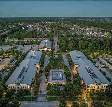 JLL Arranges Sale, Financing of Creekside Village Green Lifestyle Center in Metro Houston