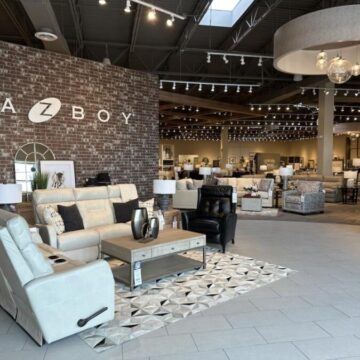 3pMs5I_17u2ui2r00.jpg La-Z-Boy now open along Grand Parkway in Tomball