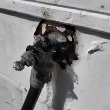 Freezing temperatures still pose pipe risk for older homes, even without ice