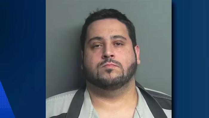 0U5s2s_19AUEDhF00.jpg Ex-Harris County prosecutor flashed badge during arrest for allegedly choking girlfriend, cops say